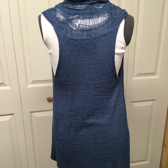 Light indigo, long vest. - Picture 2 of 5